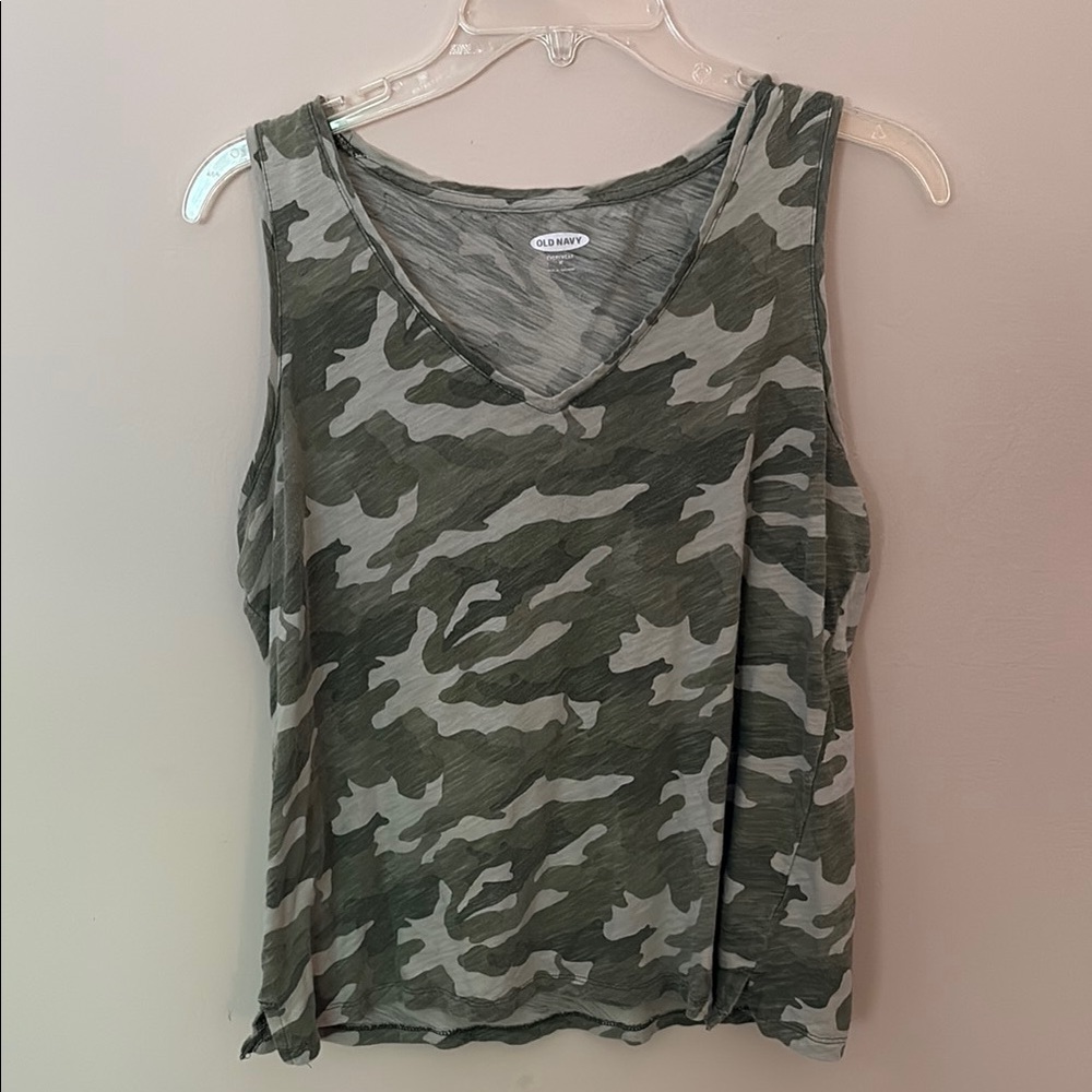 Old Navy Camouflage Sleeveless Tank Top